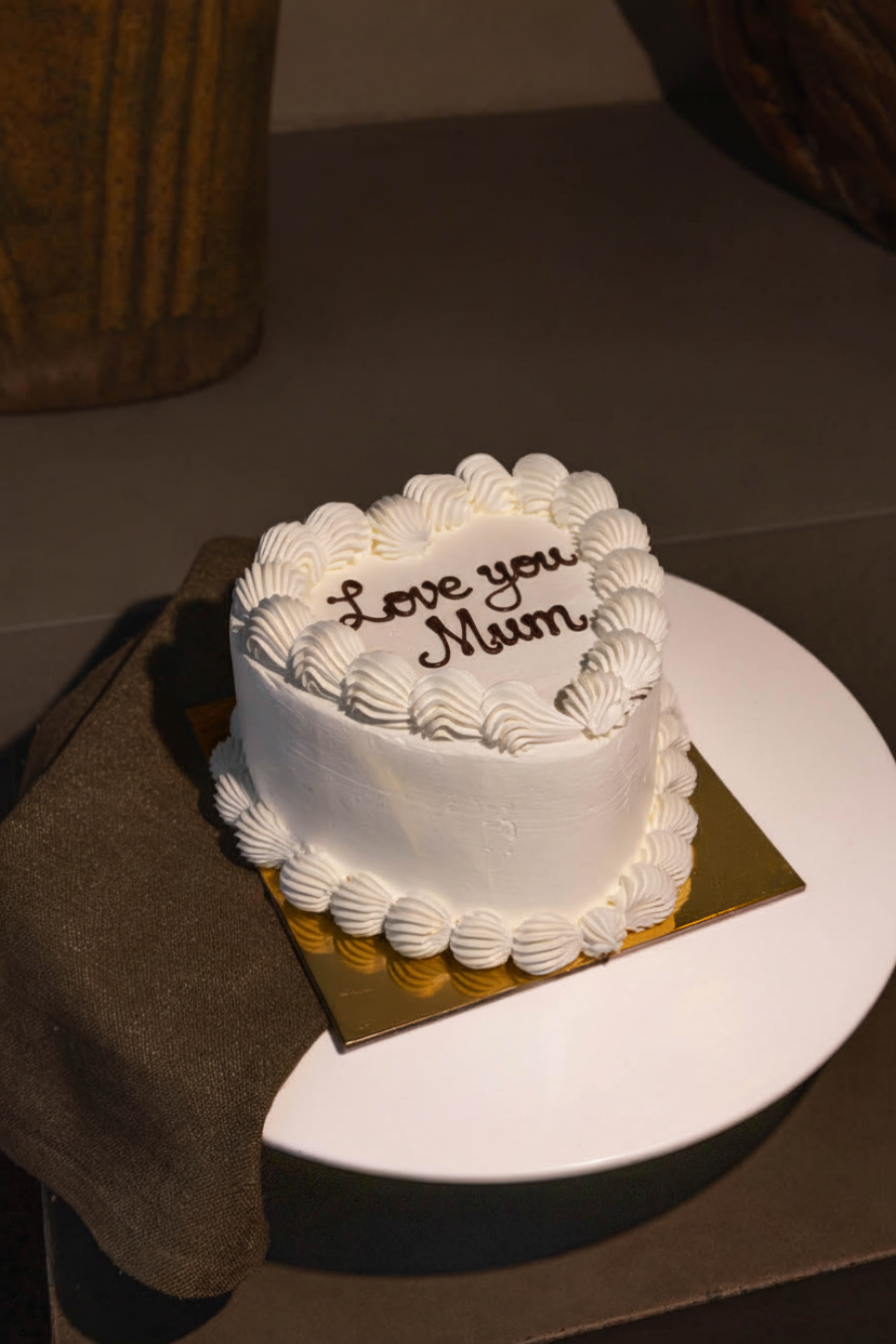 White Heart Cake - Love you Mum